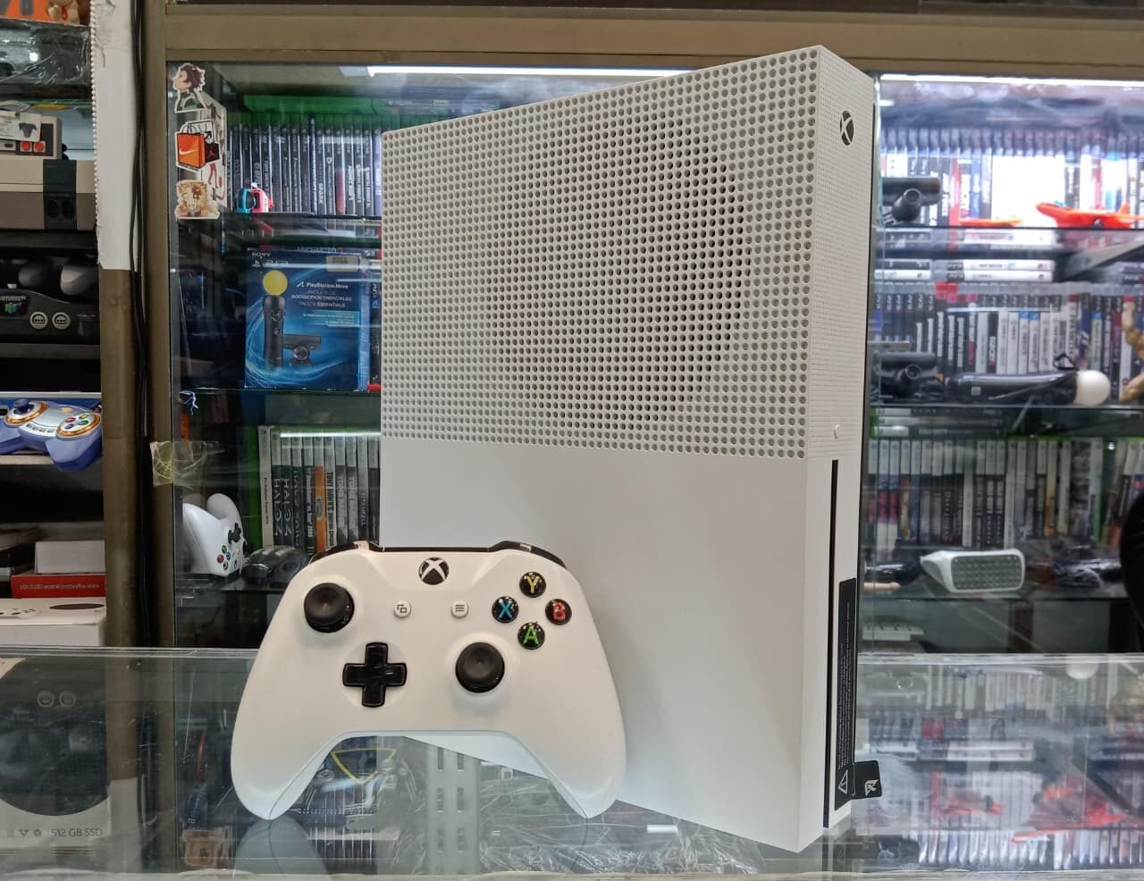 Xbox One S - Image 3